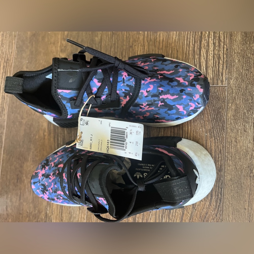 💙NIB💙 ADIDAS NMD Refined R1 J Blue & Pink Camo - Picture 5 of 7